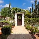 Aphrodite Hills Villa *