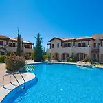 Aphrodite Hills Villa *