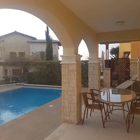 Aphrodite Hills * Kouklia