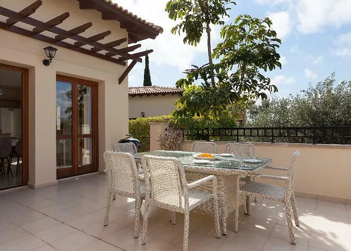 Aphrodite Hills Κούκλια