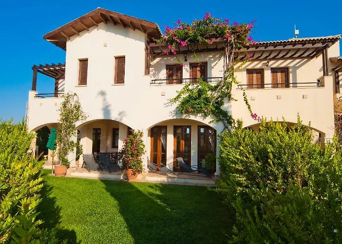 Aphrodite Hills Κούκλια